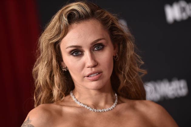 ˜Avatar Fire and Ash™ World Premiere Miley Cyrus arriving to the world premiere of Avatar Fire and Ash at the Dolby Theatre on December 1, 2025 in Hollywood, Ca. Hollywood Dolby Theatre California USA Copyright: xLisaxOConnor xAFF-USA.COMx