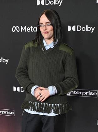 ˜Avatar Fire and Ash™ World Premiere Billie Eilish arriving to the world premiere of Avatar Fire and Ash at the Dolby Theatre on December 1, 2025 in Hollywood, Ca. Hollywood Dolby Theatre California USA Copyright: xLISAxOConnor xAFF-USA.COMx