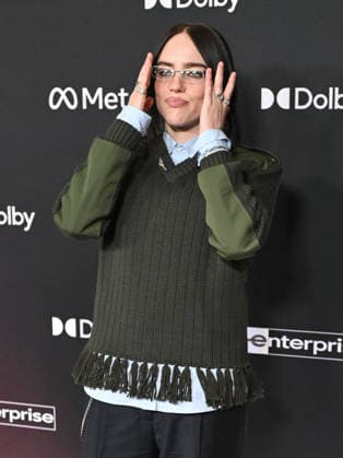 ˜Avatar Fire and Ash™ World Premiere Billie Eilish arriving to the world premiere of Avatar Fire and Ash at the Dolby Theatre on December 1, 2025 in Hollywood, Ca. Hollywood Dolby Theatre California USA Copyright: xLISAxOConnor xAFF-USA.COMx