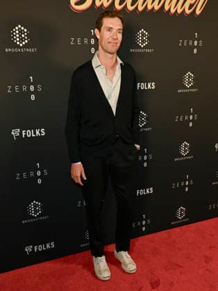 December 1, 2025, Los Angeles, California, USA: American director, songwriter and record producer SEAN DOUGLAS attends the Los Angeles Special Screening Of Sweetwater : RED CARPET. Los Angeles USA - ZUMAb173 20251201_aap_b173_005 Copyright: xBillyxBennightx