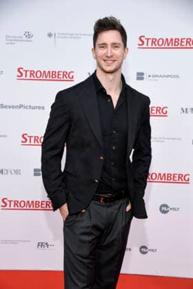 ABBberlin: Felix Berndt auf dem roten Teppich bei der Weltpremiere des Kino Films STROMBERG WIEDER ALLES WIE IMMER im Zoo Palast Berlin am 01.12.2025 Berlin Deutschland