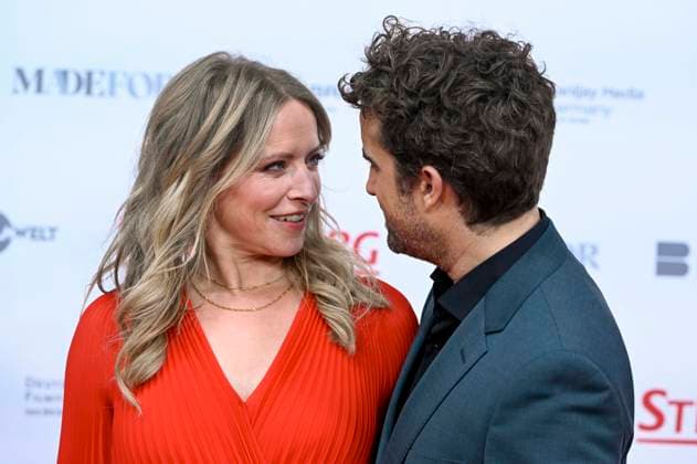 ABBberlin: Diana Staehly und Oliver Wnuk Schauspieler auf dem roten Teppich bei der Weltpremiere des Kino Films STROMBERG WIEDER ALLES WIE IMMER im Zoo Palast Berlin am 01.12.2025 Berlin Deutschland