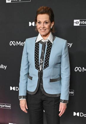 ˜Avatar Fire and Ash™ World Premiere Sigourney Weaver arriving to the world premiere of Avatar Fire and Ash at the Dolby Theatre on December 1, 2025 in Hollywood, Ca. Hollywood Dolby Theatre California USA Copyright: xLISAxOConnor xAFF-USA.COMx