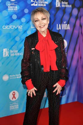 Barbara Schöne bei der Künstler gegen Aids Gala 2025 im Stage Theater des Westens. Berlin, 01.12.2025 Foto:xM.xBehrensx xFuturexImagex aidsgala_5206