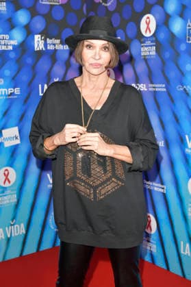 Anouschka Renzi bei der Künstler gegen Aids Gala 2025 im Stage Theater des Westens. Berlin, 01.12.2025 Foto:xM.xBehrensx xFuturexImagex aidsgala_5210