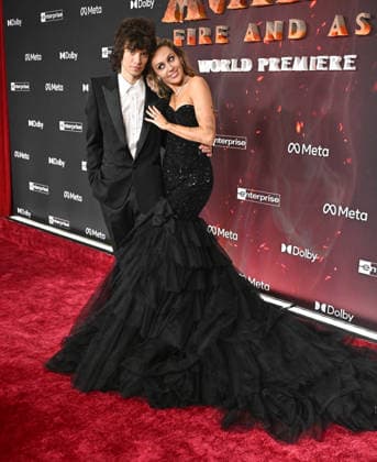 ˜Avatar Fire and Ash™ World Premiere Miley Cyrus and Maxx Morando arriving to the world premiere of Avatar Fire and Ash at the Dolby Theatre on December 1, 2025 in Hollywood, Ca. Hollywood Dolby Theatre California USA Copyright: xLISAxOConnor xAFF-USA.COMx