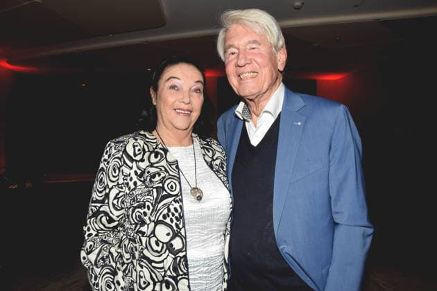 Sylvia Prof.Dr Wolf Dieter Ring BLM Praesident a. D. Muenchen 01.12.2025 Hotel Vierjahreszeiten-Kempinski Buch Vorstellung von Fritz Egner Moderator -Mein Leben Zwischen Rhythm und Blues in Muenchen Foto Muenchen