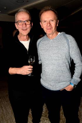 Reinhold Hoffmann Komponist Musiker Willy Astor Kabarettist Muenchen 01.12.2025 Hotel Vierjahreszeiten-Kempinski Buch Vorstellung von Fritz Egner Moderator -Mein Leben Zwischen Rhythm und Blues in Muenchen Foto Muenchen