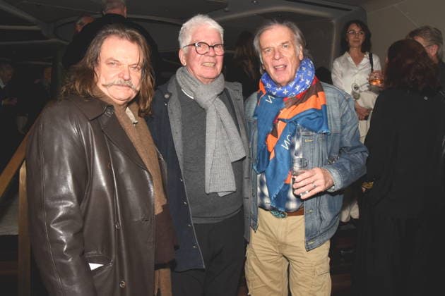 Leslie Mandoki Musiker Musikproduzent Thomas M.Thomas Stein Musikmanager Wolfgang Fierek Schauspieler Saenger Muenchen 01.12.2025 Hotel Vierjahreszeiten-Kempinski Buch Vorstellung von Fritz Egner Moderator -Mein Leben Zwischen Rhythm und Blues in Muenchen Foto Muenchen