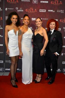ABBkoeln: No Angels, Nadja Benaissa, Lucy Diakovska, Sandy Mölling Moelling Jessica Wahls zu Gast auf dem roten Teppich bei der Charity Aids Gala im Musical Dome Koeln am 01.12.2025 NRW Deutschland