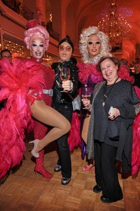 01.12.2025, Ruda Puda, Julian F. M. Stoeckel, Tatjana De Paris und Franziska Traube zu Künstler gegen Aids - Die Gala 2025, Stage Theater des Westens, Berlin, Berlin