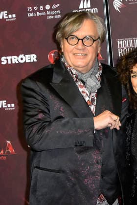 ABBkoeln: Hans-Peter Wilhelm Hape Kerkeling , zu Gast auf dem roten Teppich bei der Charity Aids Gala im Musical Dome Koeln am 01.12.2025 NRW Deutschland