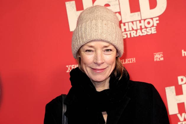 Der Held vom Bahnhof Friedrichstrasse Premiere in Berlin Jenny Schily bei der öDer Held vom Bahnhof Friedrichstrasse Kino Premiere am 2.12.2025 im Delphi Filmpalast in Berlin Der Held vom Bahnhof Friedrichstrasse Filmpremiere in Berlin