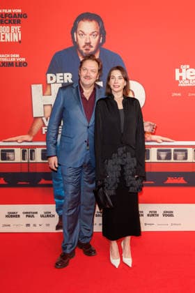 Premiere - Der Held vom Bahnhof Friedrichstrasse - Charly Hübner und Christiane Paul bei der Kinopremiere von Der Held vom Bahnhof Friedrichstrasse im Delphi-Filmpalast am 02.12.2025 in Berlin. Copyright: xEventpressxKochanx
