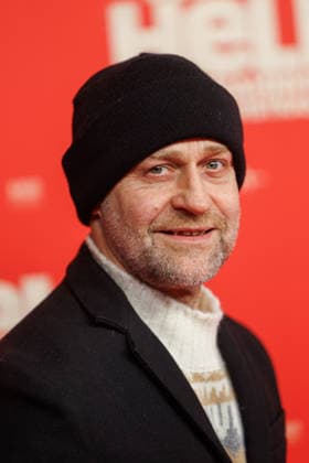 Premiere - Der Held vom Bahnhof Friedrichstrasse - Jürgen Vogel bei der Kinopremiere von Der Held vom Bahnhof Friedrichstrasse im Delphi-Filmpalast am 02.12.2025 in Berlin. Copyright: xEventpressxKochanx
