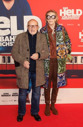 Premiere - Der Held vom Bahnhof Friedrichstrasse - Volker Schlöndorff und Cornelia von Maltzahn bei der Kinopremiere von Der Held vom Bahnhof Friedrichstrasse im Delphi-Filmpalast am 02.12.2025 in Berlin. Copyright: xEventpressxKochanx