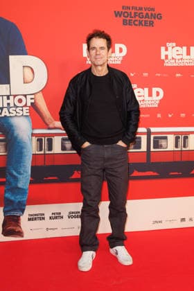 Premiere - Der Held vom Bahnhof Friedrichstrasse - Tom Tykwer bei der Kinopremiere von Der Held vom Bahnhof Friedrichstrasse im Delphi-Filmpalast am 02.12.2025 in Berlin. Copyright: xEventpressxKochanx