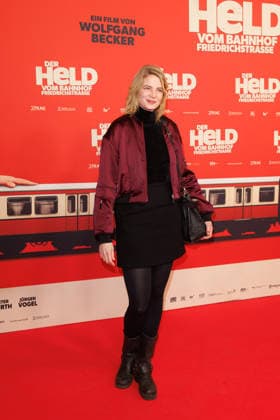 Premiere - Der Held vom Bahnhof Friedrichstrasse - Rike Schmid bei der Kinopremiere von Der Held vom Bahnhof Friedrichstrasse im Delphi-Filmpalast am 02.12.2025 in Berlin. Copyright: xEventpressxKochanx