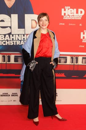 Premiere - Der Held vom Bahnhof Friedrichstrasse - Florenze Schüssler bei der Kinopremiere von Der Held vom Bahnhof Friedrichstrasse im Delphi-Filmpalast am 02.12.2025 in Berlin. Copyright: xEventpressxKochanx