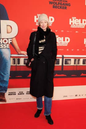Premiere - Der Held vom Bahnhof Friedrichstrasse - Jenny Schily bei der Kinopremiere von Der Held vom Bahnhof Friedrichstrasse im Delphi-Filmpalast am 02.12.2025 in Berlin. Copyright: xEventpressxKochanx