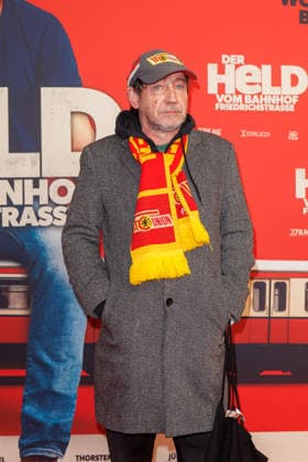 Premiere - Der Held vom Bahnhof Friedrichstrasse - Thorsten Merten bei der Kinopremiere von Der Held vom Bahnhof Friedrichstrasse im Delphi-Filmpalast am 02.12.2025 in Berlin. Copyright: xEventpressxKochanx