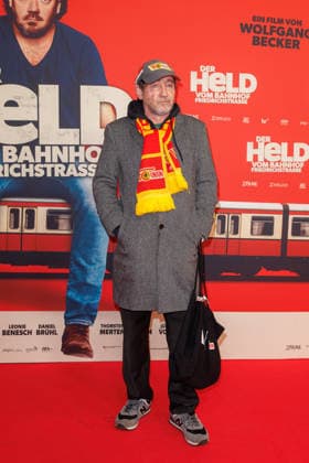 Premiere - Der Held vom Bahnhof Friedrichstrasse - Thorsten Merten bei der Kinopremiere von Der Held vom Bahnhof Friedrichstrasse im Delphi-Filmpalast am 02.12.2025 in Berlin. Copyright: xEventpressxKochanx