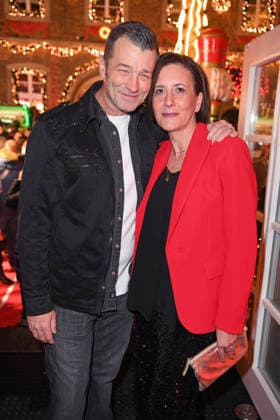 Achim Petry mit Ehefrau Giovanna Cali - KATY™S X-MAS WONDERLAND by Kate Merlan in der Wolkenburg Eventlocation in Köln am 02.12.2025