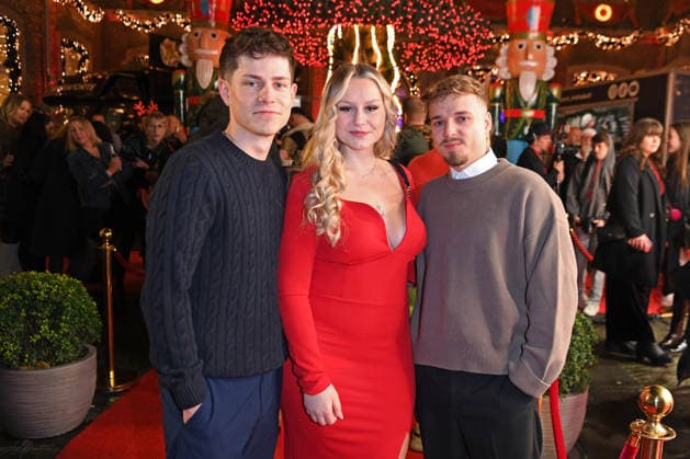 Sarah-Jane Wollny, Marco Strecker mit neuem Freund Enrico Baake - KATY™S X-MAS WONDERLAND by Kate Merlan in der Wolkenburg Eventlocation in Köln am 02.12.2025