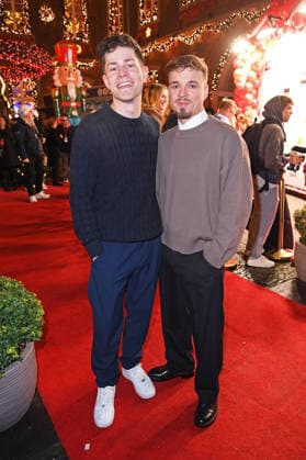 Marco Strecker mit neuem Freund Enrico Baake - KATY™S X-MAS WONDERLAND by Kate Merlan in der Wolkenburg Eventlocation in Köln am 02.12.2025
