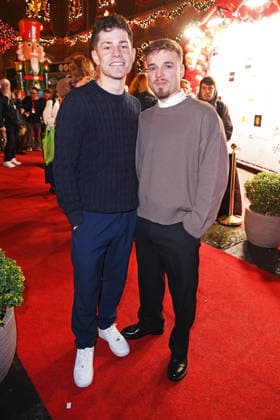 Marco Strecker mit neuem Freund Enrico Baake - KATY™S X-MAS WONDERLAND by Kate Merlan in der Wolkenburg Eventlocation in Köln am 02.12.2025