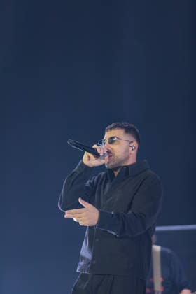 Music Concert - Coez - Live 2025 Silvano Albanese, aka Coez, performs on stage during his second concert at the Unipol Forum. during Coez - Live 2025, Music Concert in Milano, Italy, December 02 2025 Milano Unipol Forum Italy Copyright: xLucaxMichelix xLiveMediax LPM_2174537