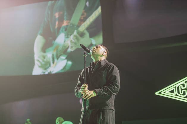 Music Concert - Coez - Live 2025 Silvano Albanese, aka Coez, performs on stage during his second concert at the Unipol Forum. during Coez - Live 2025, Music Concert in Milano, Italy, December 02 2025 Milano Unipol Forum Italy Copyright: xLucaxMichelix xLiveMediax LPM_2174557