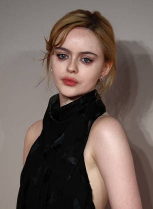 December 2, 2025, London, United Kingdom: Viola Prettejohn attends the Amadeus World Premiere at the Odeon Luxe Leicester Square. London United Kingdom - ZUMAs197 20251202_aaa_s197_189 Copyright: xFredxDuvalx