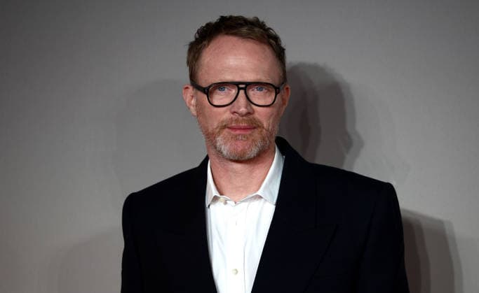December 2, 2025, London, United Kingdom: Paul Bettany attends the Amadeus World Premiere at the Odeon Luxe Leicester Square. London United Kingdom - ZUMAs197 20251202_aaa_s197_210 Copyright: xFredxDuvalx