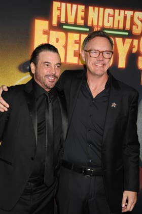 HOLLYWOOD, CALIFORNIA - DECEMBER 02: Skeet Ulrich and Matthew Lillard at the Five Nights At Freddy s 2 premiere presented by Universal Pictures And Blumhouse at TCL Chinese Theatre on December 02, 2025 in Hollywood, California Copyright: xJeffreyxMayerx xMediaPunchx