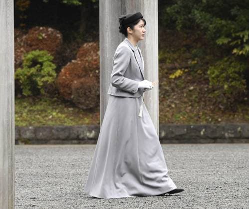 Japanese Princess Aiko visits imperial graveyard Japanese Princess Aiko visits the mausoleum of Emperor Showa, her great-grandfather, at the Musashi imperial graveyard in Hachioji, western Tokyo, on Dec. 3, 2025, following her first official overseas trip to Laos the previous month. (Pool photo)  A14AA0005083921P