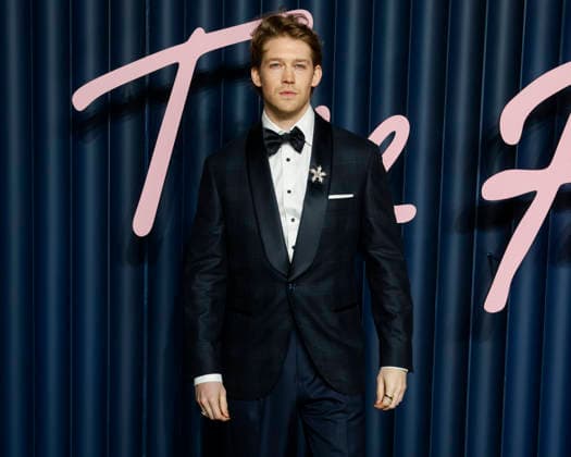 The Fashion Awards 2025 at the Royal Albert Hall in Kensington, London - 01 Dec 2025 Joe Alwyn attends The Fashion Awards 2025 at the Royal Albert Hall in Kensington, London. London United Kingdom Copyright: xCatxMorleyx xSOPAxImagesx Cat Morley_FA2025_Joe Alwyn_30797