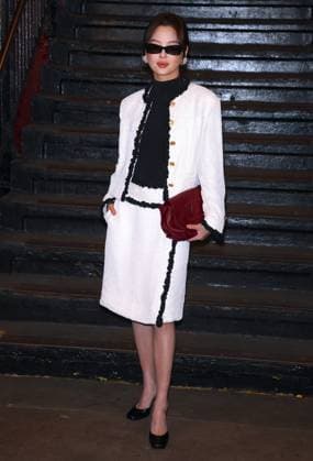 Celebs at The Chanel Metiers D Art Show 2026 - NYC Moon Lee attends the Chanel Metiers D Art Show 2026 inside a subway station in Bowery, New York on December 2, 2025. Photo by Charles Guerin ABACAPRESS.COM New York City NY United States  Copyright: xGuerinxCharles ABACAx