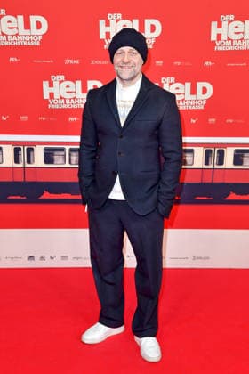 Juergen Vogel bei der Premiere von DER HELD VOM BAHNHOF FRIEDRICHSTRASSE im Delphi Filmpalast in Berlin 02.12.2025