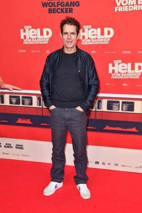 Tom Tykwer bei der Premiere von DER HELD VOM BAHNHOF FRIEDRICHSTRASSE im Delphi Filmpalast in Berlin 02.12.2025