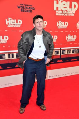 Hendrik Duryn bei der Premiere von DER HELD VOM BAHNHOF FRIEDRICHSTRASSE im Delphi Filmpalast in Berlin 02.12.2025