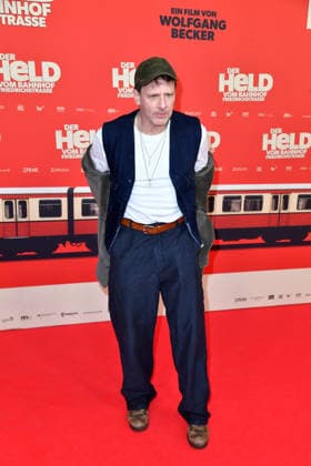 Hendrik Duryn bei der Premiere von DER HELD VOM BAHNHOF FRIEDRICHSTRASSE im Delphi Filmpalast in Berlin 02.12.2025