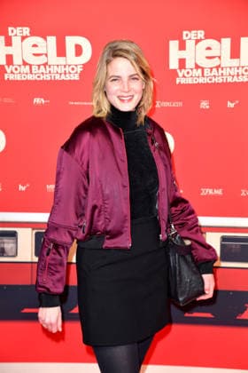 Rike Schmid bei der Premiere von DER HELD VOM BAHNHOF FRIEDRICHSTRASSE im Delphi Filmpalast in Berlin 02.12.2025
