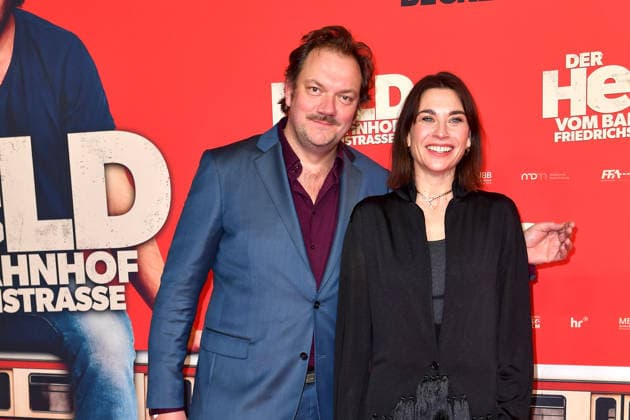 Charly Hübner und Christiane Paul bei der Premiere von DER HELD VOM BAHNHOF FRIEDRICHSTRASSE im Delphi Filmpalast in Berlin 02.12.2025