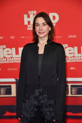 Christiane Paul bei der Premiere von DER HELD VOM BAHNHOF FRIEDRICHSTRASSE im Delphi Filmpalast in Berlin 02.12.2025