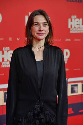 Christiane Paul bei der Premiere von DER HELD VOM BAHNHOF FRIEDRICHSTRASSE im Delphi Filmpalast in Berlin 02.12.2025