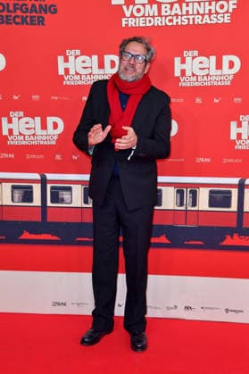 Achim von Borries bei der Premiere von DER HELD VOM BAHNHOF FRIEDRICHSTRASSE im Delphi Filmpalast in Berlin 02.12.2025