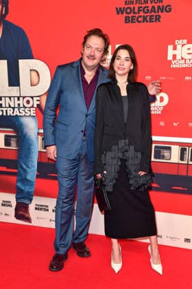 Charly Hübner und Christiane Paul bei der Premiere von DER HELD VOM BAHNHOF FRIEDRICHSTRASSE im Delphi Filmpalast in Berlin 02.12.2025