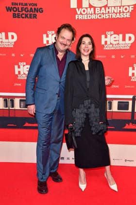 Charly Hübner und Christiane Paul bei der Premiere von DER HELD VOM BAHNHOF FRIEDRICHSTRASSE im Delphi Filmpalast in Berlin 02.12.2025