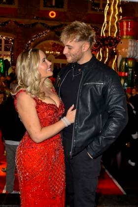 ABBkoeln: Marlisa Rudzio aka Mrs. Marlisa mit William Raab zu Gast auf Katys X Mas Wonderland Weihnachts Party in der Wolkenburg am 02.12.2025 in Koeln NRW Deutschland